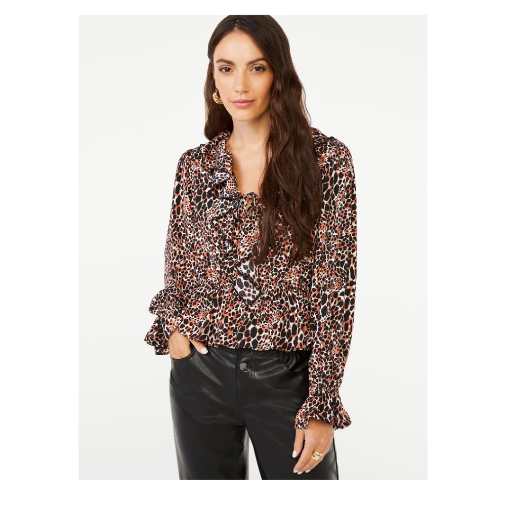 Scoop leopard print blouse